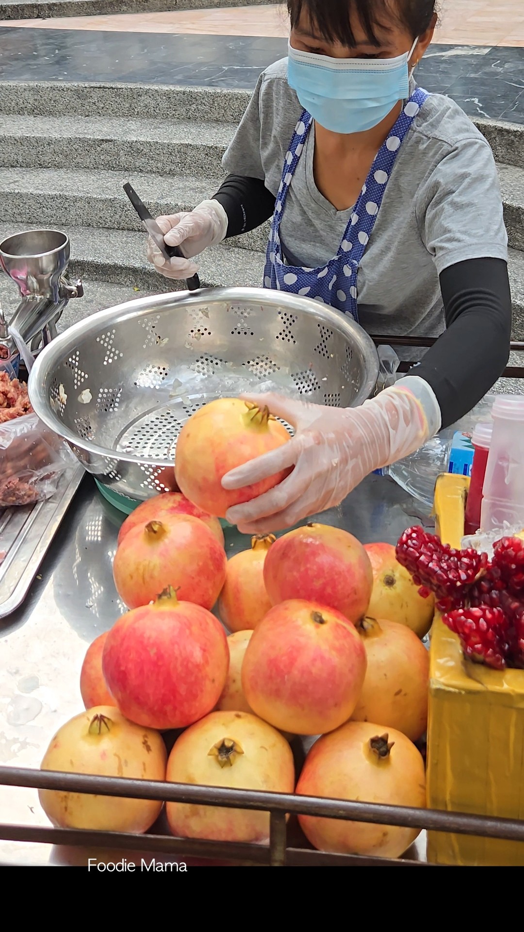 Healthy Fruit! 100% Pomegranate Juice - Fruit Cutting Skills