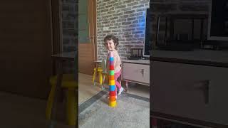 Renkli Kule Yıkılacak mı? Venüs Deniyor!🧱 Eğitici Oyun | Minikler İçin Video