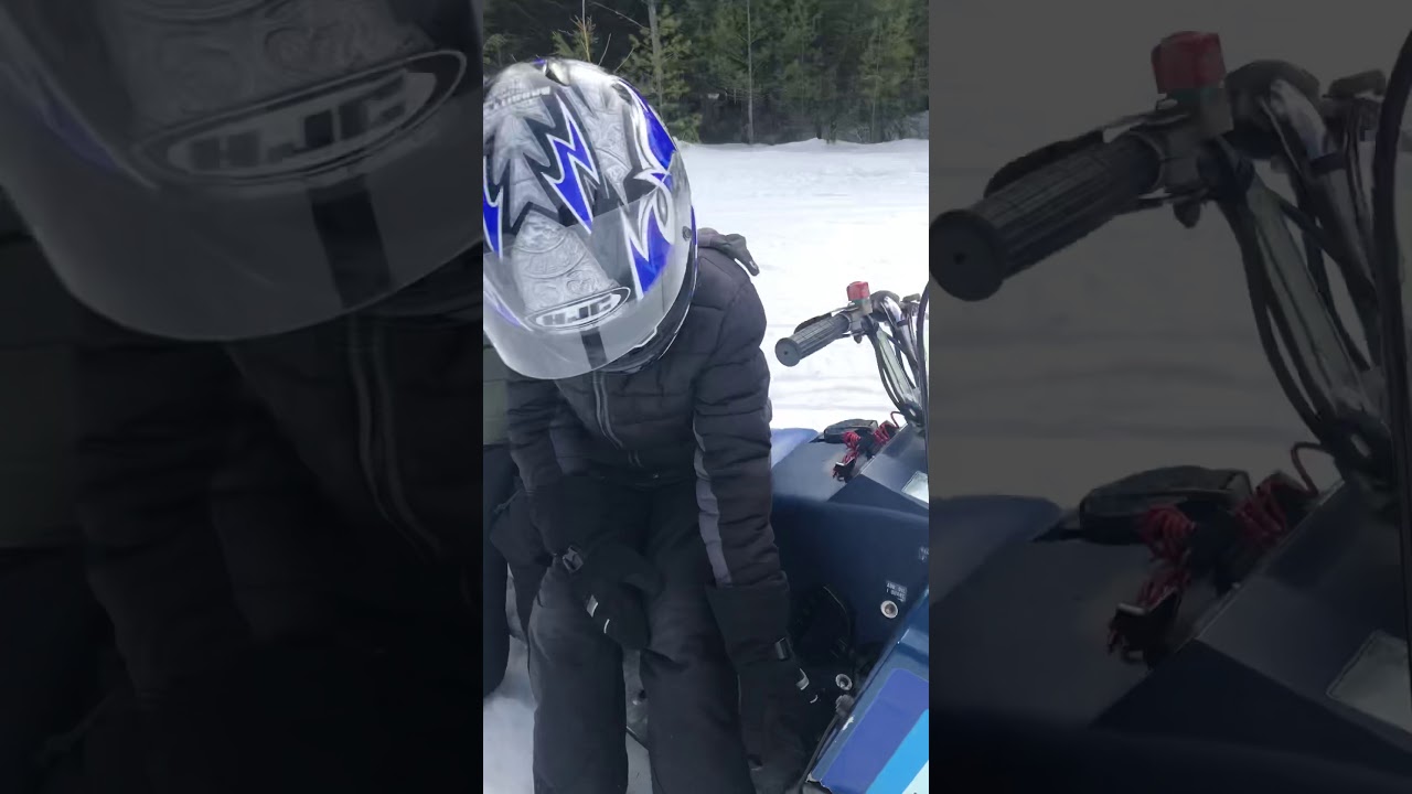 1981 yamaha enticer 300 on the lake