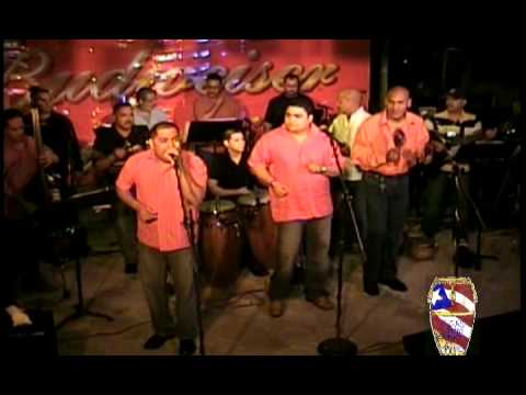 conjunto chaney cantando joe ayala en el portal de...