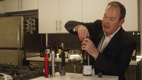Ian Blackburn Shows Us How to Use the Coravin Model 11