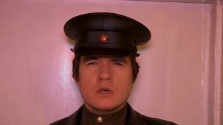 Badcomedian - Russian Darkwing Duck Kgb Man Черный Плащ Кгб Мэн