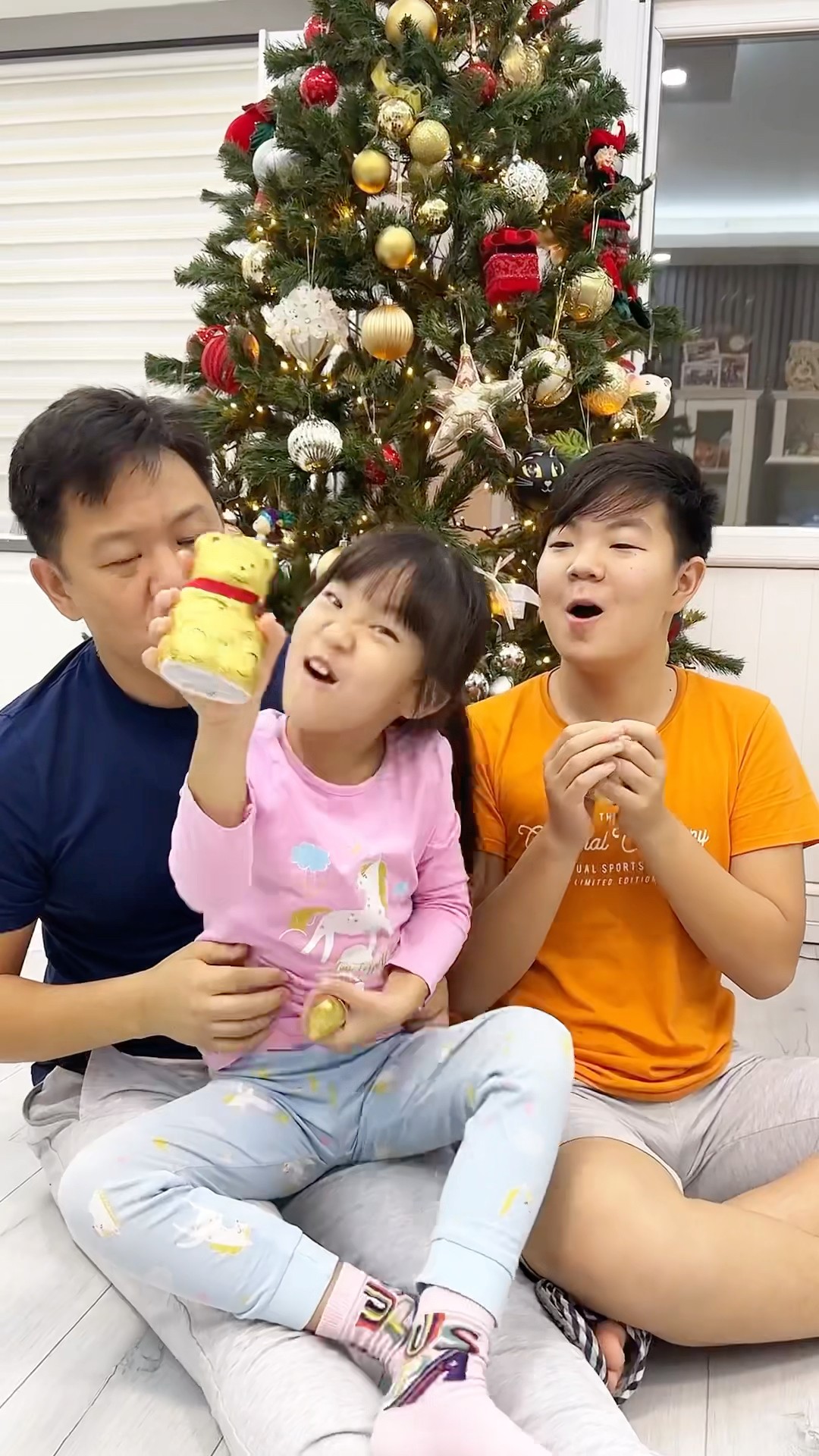 Snatch the candy ?? LeoNata family #shorts