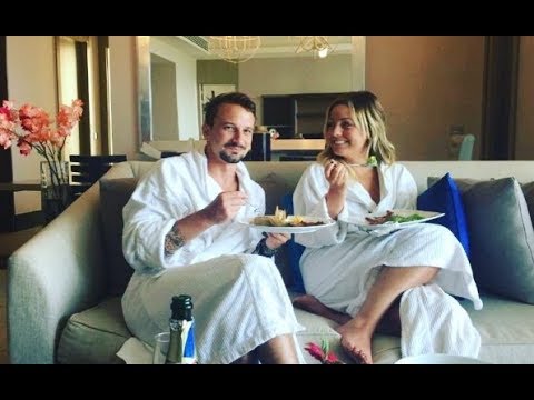 watch!!!-bachelor-in-paradise's-carly-waddell-and-evan-bass-are-expecting-their-first-child-together