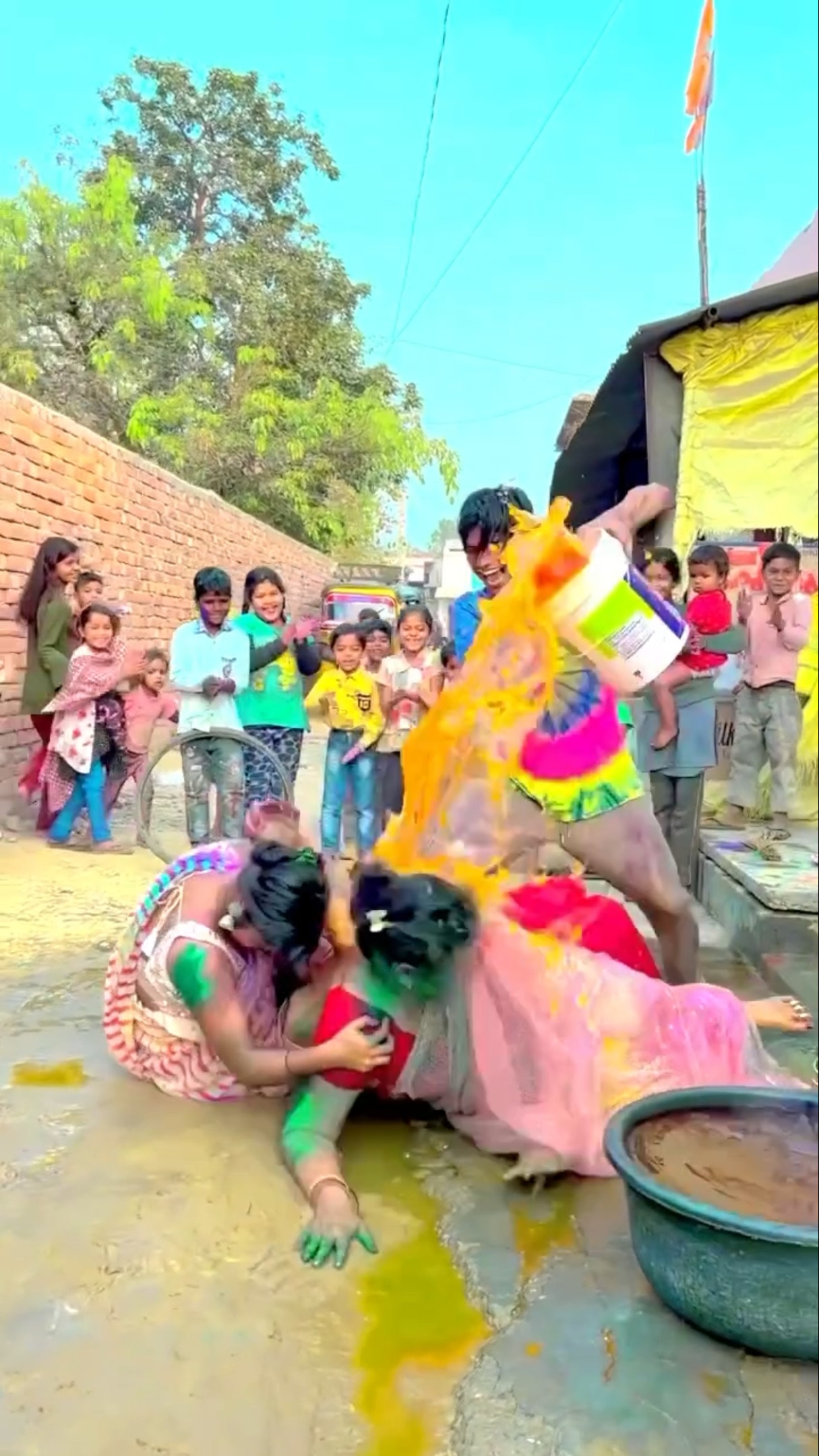 holi ??