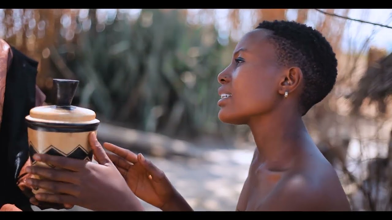 Guarda DG Harmo Ft K boys music Tata (Official Music Video) su YouTube Guarda DG Harmo Ft K boys music Tata (Official Music Video) su YouTube