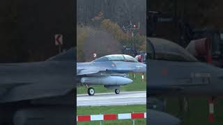 2 seater F-16taxi to runway #aviation #military #airforce #2seater #f16 #f16fighter #fighter#airbase