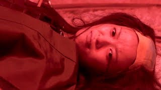玄関を開けたら…、榮倉奈々が落ち武者に!?／映画　『家に帰ると妻が必ず死んだふりをしています。』特報