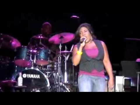 Melinda Doolittle - Dust My Broom (live)