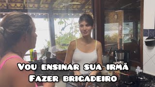 Minha Namorada Ensinando Minha IRMÃ fazer BRIGADEIRO (COZINHA BRASILEIRA)