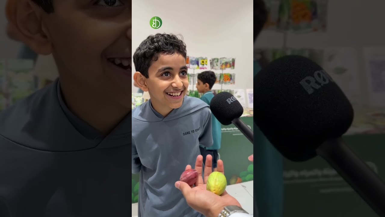 اللوز القطيفي بعيون  أهله 