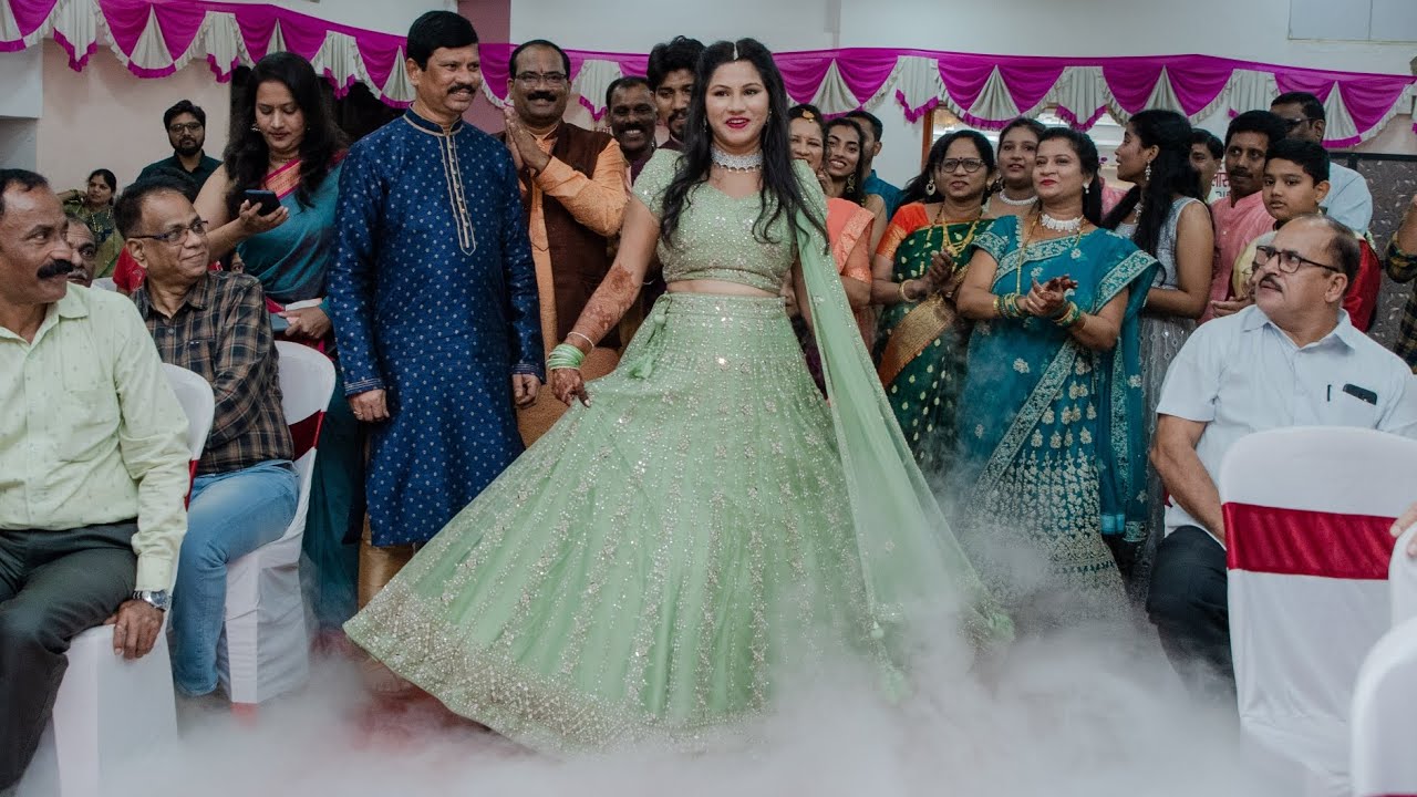 File:Ring ceremony in Hindu wedding.jpg - Wikimedia Commons