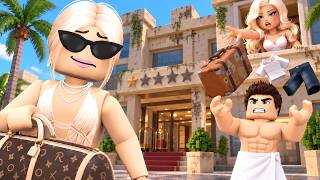 I STAYED AT THE WORST HOTEL IN ROBLOX