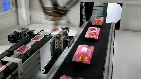 wet wipe lid applicator and labeling machine with delta robot design by Robotphoenix