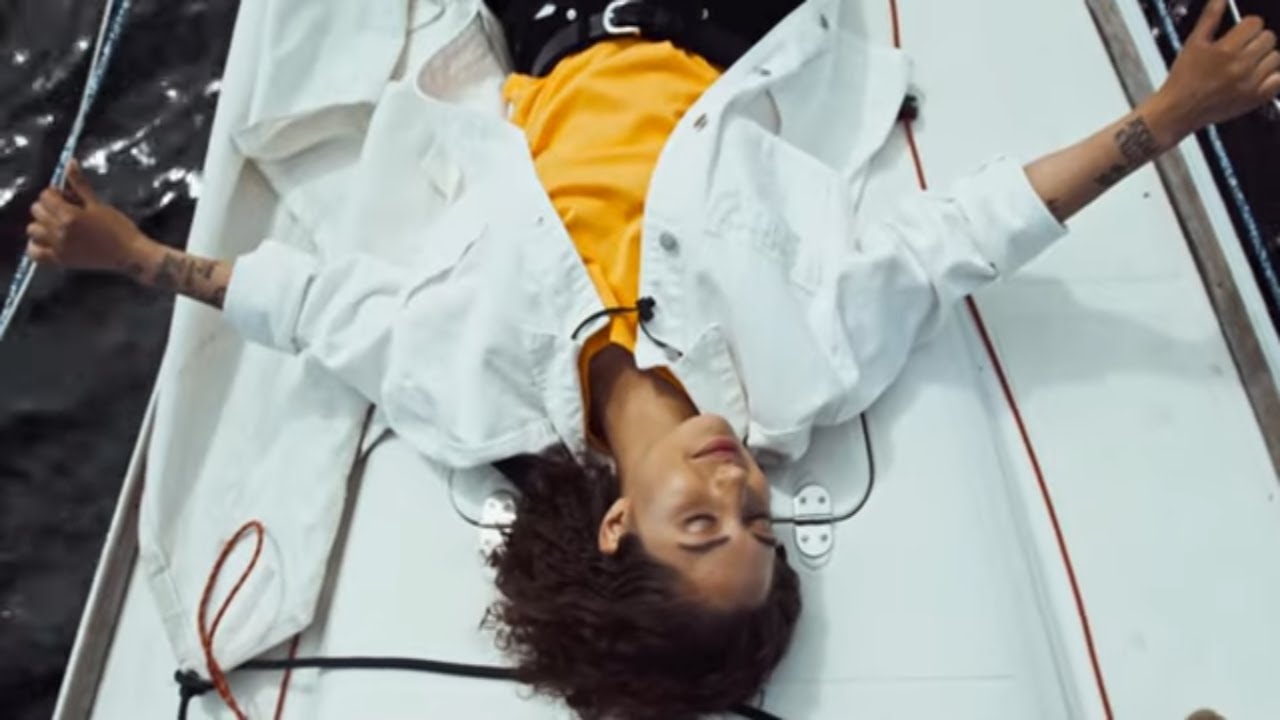 Sailing On (музыкальное видео) | Райан Селлерс