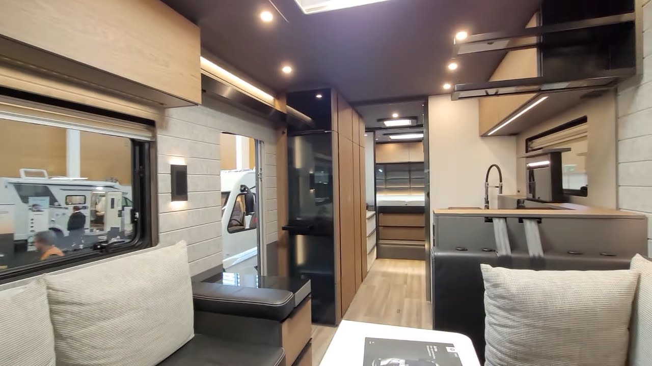 caravan-salon-austria-2022-der-neue-niesmann-bischoff-flair-920-bei