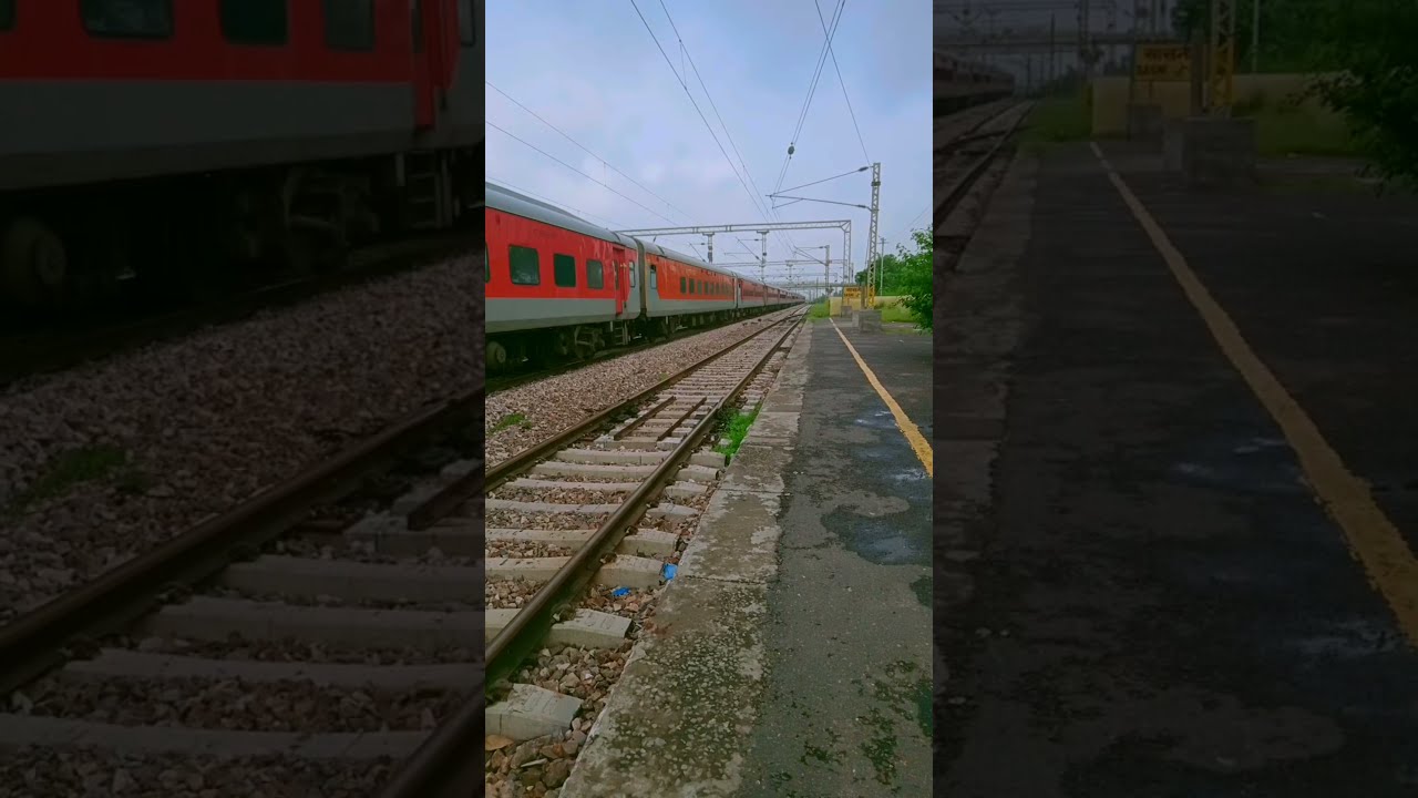 Shatabdi Express at full speed 140+ kmph skipping the station 