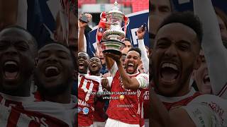 Momen Kocak Aubameyang Jatuhkan Trofi Arsenal 