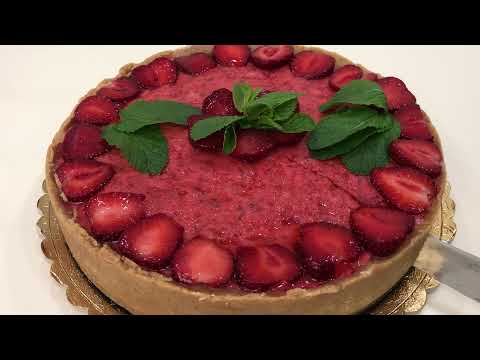 Video: Cottage Cheese Cake With Chocolate And Strawberries