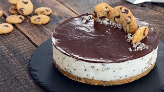 Chocolate Chip Cookie Cheesecake - Easy Recipe