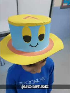 101 ŞAPKA DEFİLEMİZ