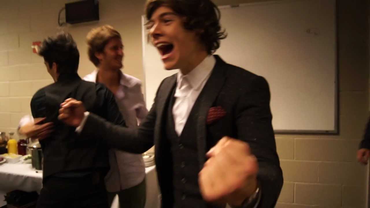 BTS VMAS - The boys reaction to the VMAs!

