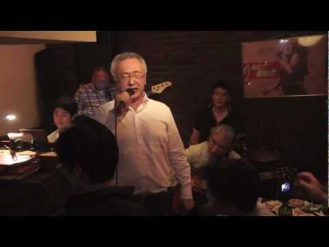 Harry Ogawa sings at Gate One