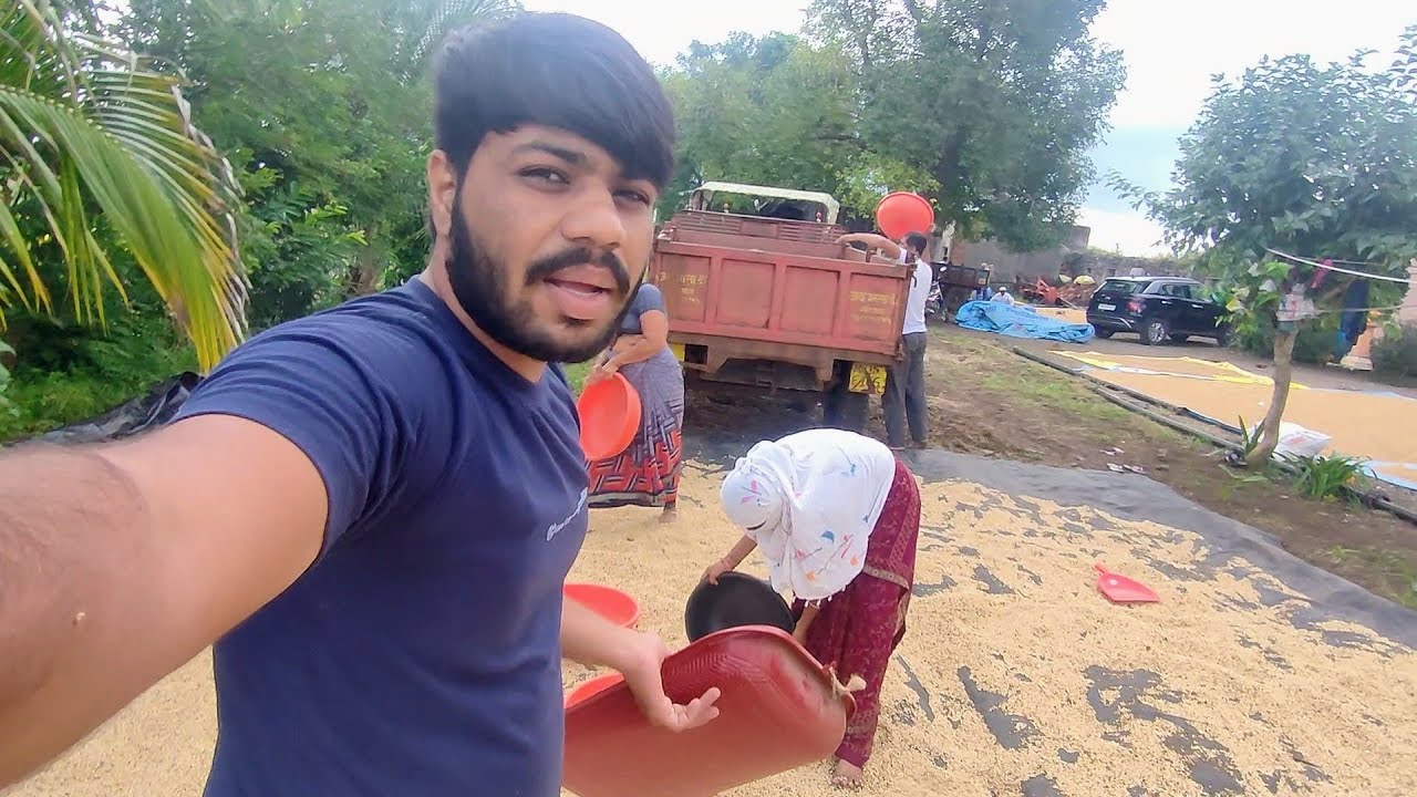 Soyabean Bechani Hogi Ab 😔 Barish Ne Sab Bigad Diya 🤷 Anniversary Planning 😇