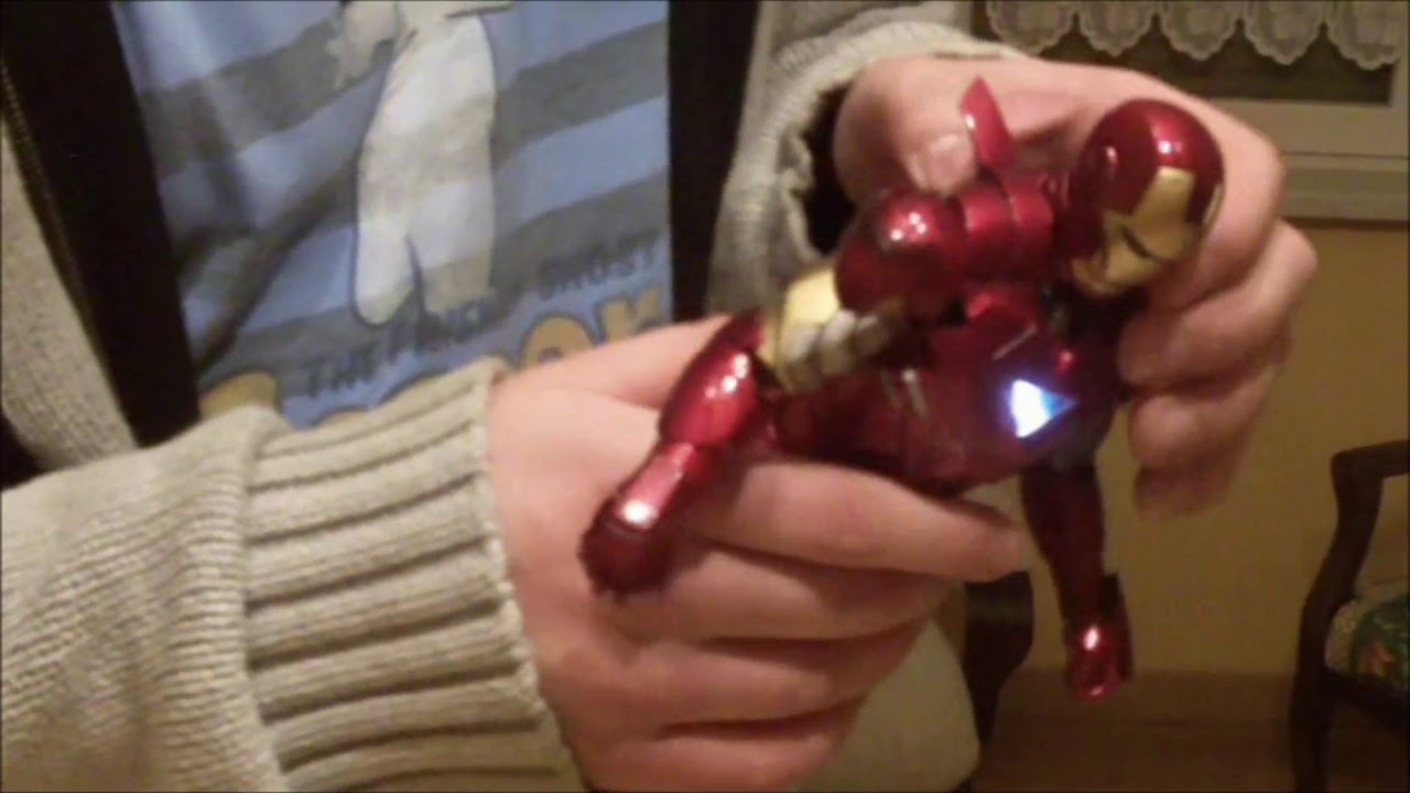 Hot Toys Bad Quality Control at its finest ! YouTube