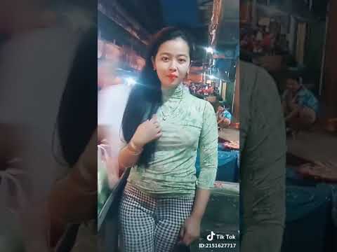 Tiktok wow ayu dalila penjual ayam cantik