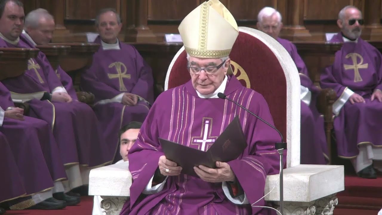 Multitudinaria misa de despedida al que fuera Obispo de Santander durante los últimos 8 años y medio