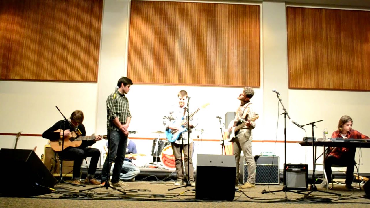 The Palace At 4AM performs "Lay Your Head"