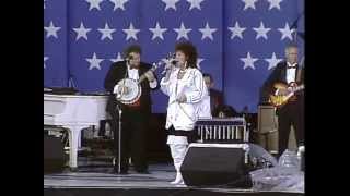 Loretta Lynn - Coal Miner's Daughter (Live at Farm Aid 1985) chords