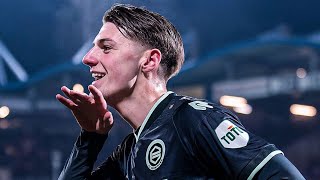 Stije Resink Is A Complete Midfielder