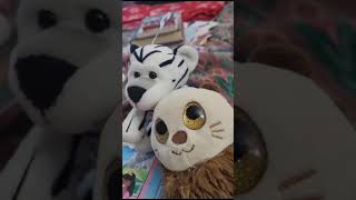 Tigra and Balroo play jigsaw pauzzle