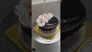 chocolate delight flavour cake decoration 😋 eggless cake l baking tips l#cake #shorts #trending