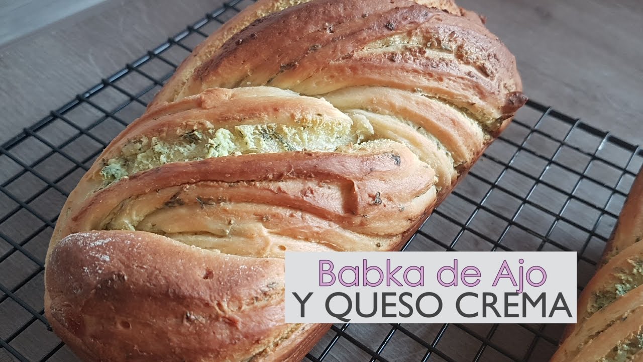 Babka (pan) de ajo y queso crema - con hierbas aromáticas