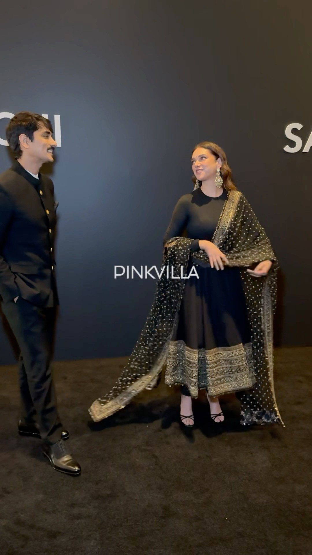 Siddharth’s SWEET GESTURE for WIFE Aditi Rao Hydari ? | #shorts #bollywood #couplegoals