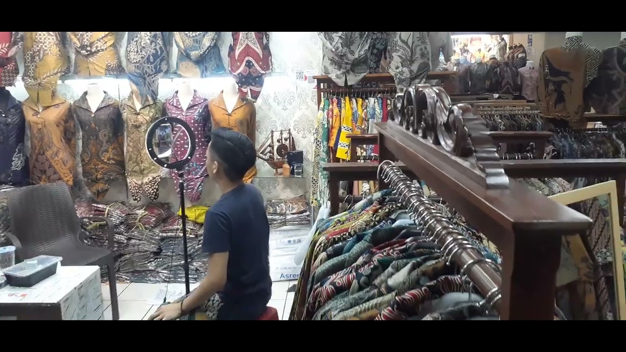 Pusat batik di tamrin cita lantai 1