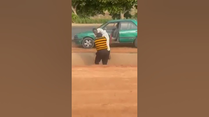 Abuja VIO personnel attacked by Taxi Driver as he attempted to seize his car key.