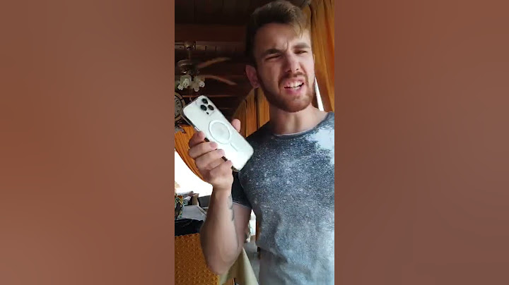 THE NEW VOICE OF SIRI!