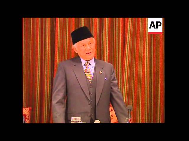 UK: INDONESIAN VICE PRESIDENT HABIBIE SPEAKS AT BUSINESS LUNCH class=