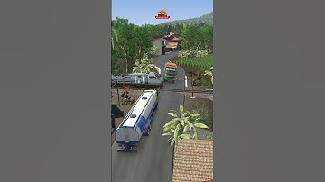 kereta api menabrak truk yang menerobos palang pintu perlintasan #keretaapi #indianrailways
