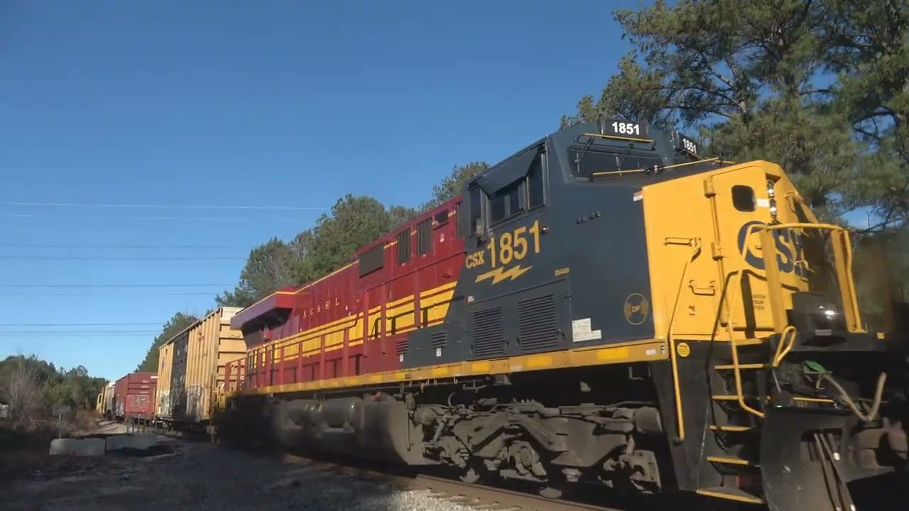 (HD) Amtrak Has DPUs Now? Collier Yard Railfanning 12-19-25 (feat. CSX 1827/1851, GP40-2, and more)