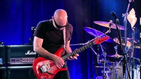 Joe Satriani - Unstoppable Momentum (Live 2014)