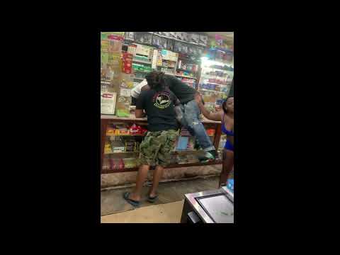 Assalto violento destrói  supermercado em Deerfield Beach, na Flórida