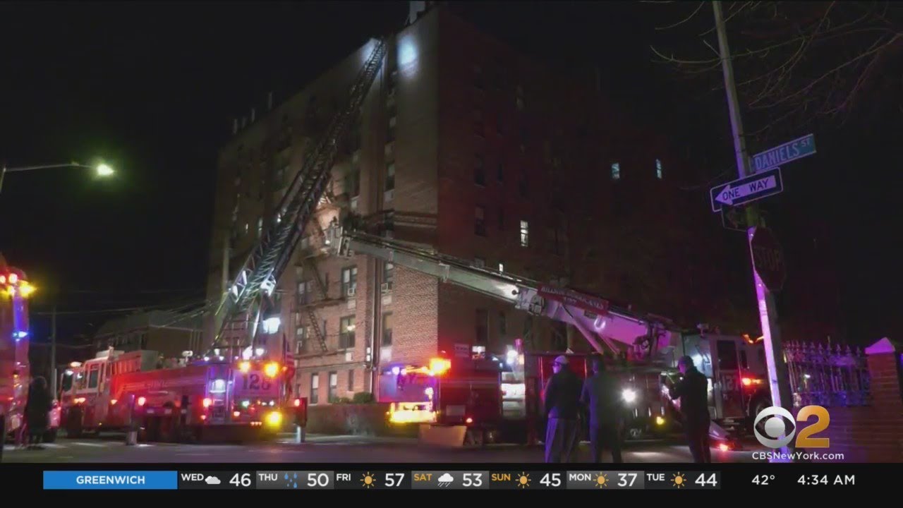4 hurt in overnight fire in Queens - YouTube