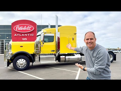 PETERBILT／THE EVOLUTION OF CLASS Peterbilt : The Evolution of Class by Johnson, Warren A.: VG