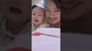 ពេលទំនេរញាស់កូនឈីងលេង កាលកូននៅតូច #baby #lovebaby #funnyshorts #funny #funnybabyvideos