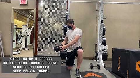 Half kneeling DB Wood chop